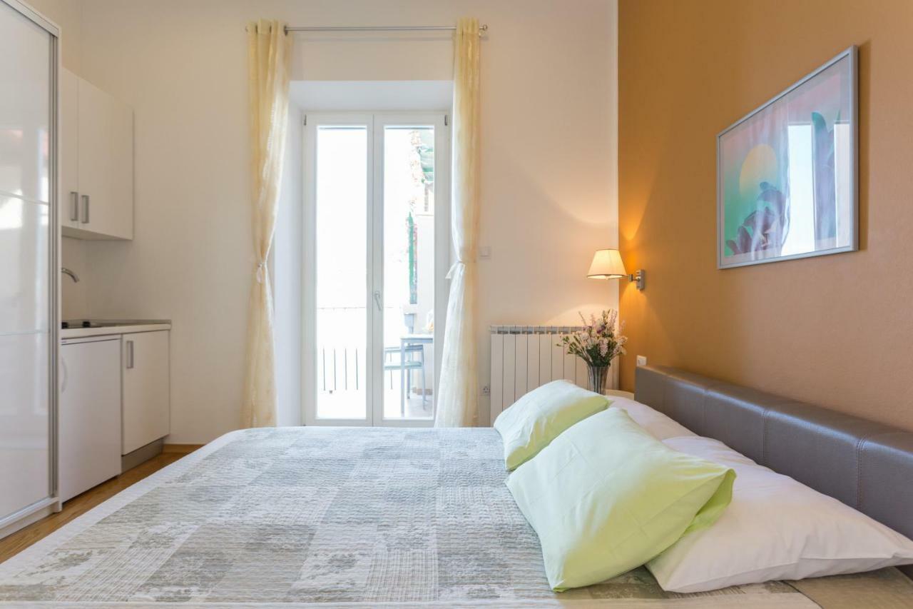 Apartments Villa Victoria I Ragusa Esterno foto