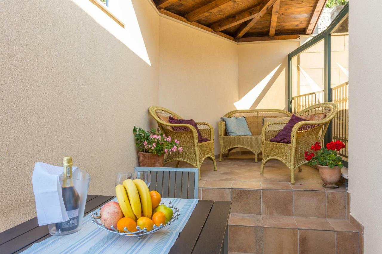 Apartments Villa Victoria I Ragusa Esterno foto