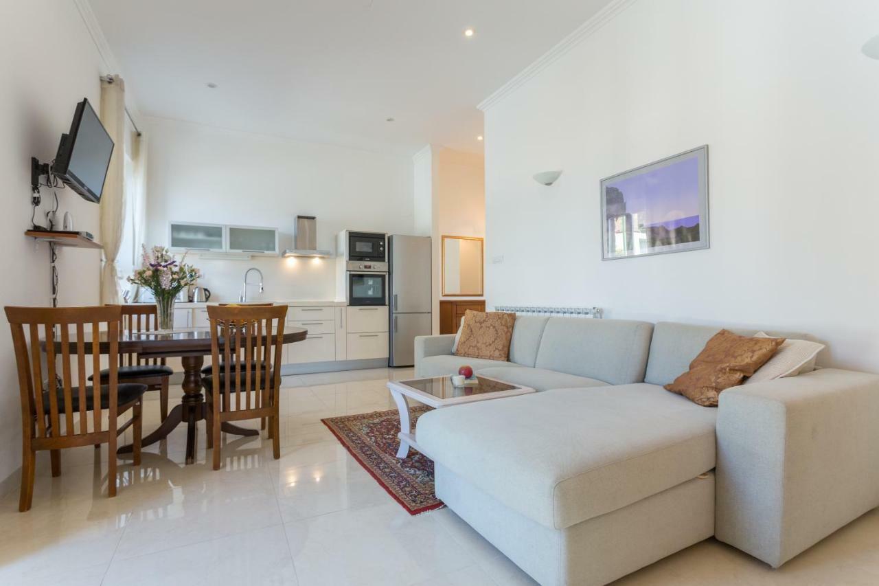 Apartments Villa Victoria I Ragusa Esterno foto