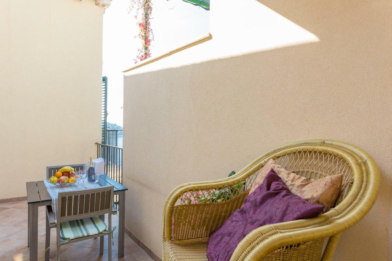 Apartments Villa Victoria I Ragusa Esterno foto