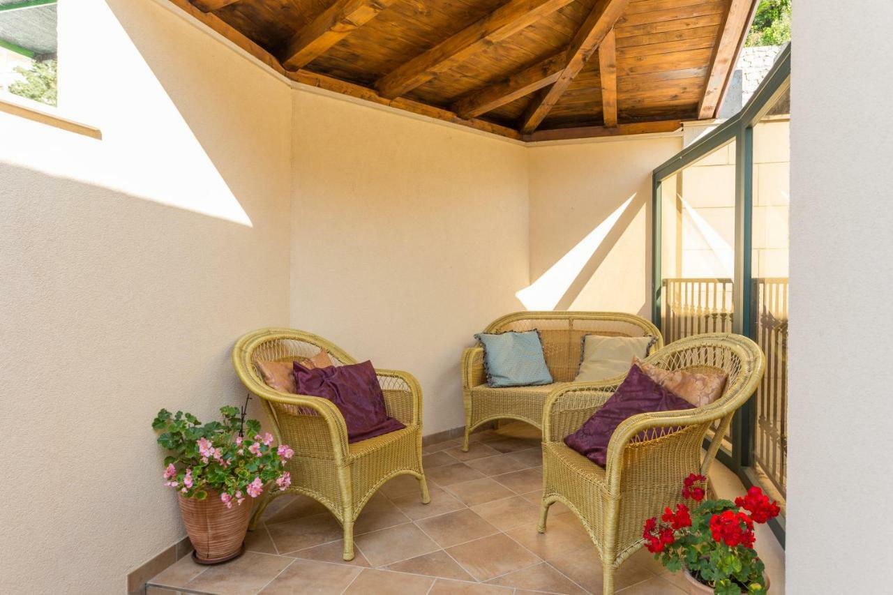 Apartments Villa Victoria I Ragusa Esterno foto