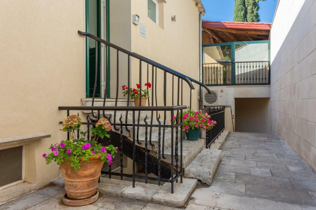 Apartments Villa Victoria I Ragusa Esterno foto